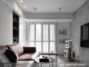 音響發燒友的新家，黑白灰 19 坪極簡風住宅，一次收藏自然採光與優美旋律_視覺圖