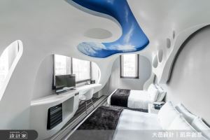 與藝術大師達利在房間相會！優雅開啟超現實主義的奇幻旅程_視覺圖