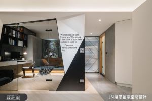 寫下對女兒深深的愛！公仔櫃、遊戲室和收納設計，29坪現代風老屋成功滿足全家心願_視覺圖