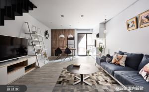 為毛小孩買下這間樓中樓！北歐休閒風＋光感大陽台畫下2人2狗的美好風景_視覺圖