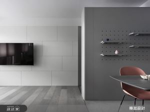 廊道型臥榻串聯親子宅！一家四口在暖灰中實現天倫之樂_視覺圖