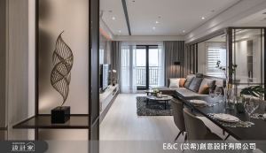 用玻璃拉門引光入室！35 坪飯店風住宅開啟四房兩廳的明朗_視覺圖