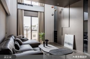 挑高視野迎來好採光！60坪現代風樓中樓，注入溫潤木質成就暖心感_視覺圖