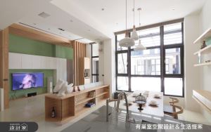 挑高優勢再發揮！玄關木格柵三種用途無限擴增現代風別墅視野_視覺圖