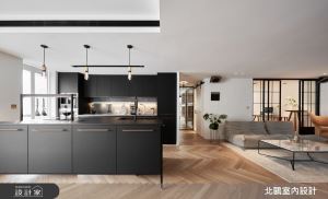 中島廚房升級更有型！北歐風老屋擁有機能雙面牆、個性餐櫃_視覺圖