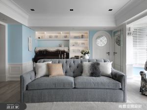 住進浪漫童話繪本裡！35坪現代輕奢美式宅，夢幻青鳥藍引領幸福生活_視覺圖