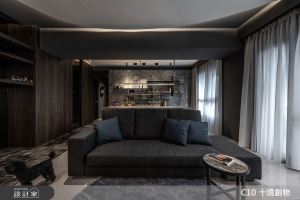 時尚深黑系的都會現代風！輕奢大客廳、吧台設計成就首席演奏家的質感日常_視覺圖