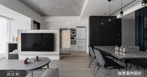 27 坪有四房與中島廚房！入門衣帽間、複合式電視牆，表現愛屋及烏的美_視覺圖