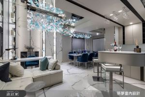 透明階梯竟是酒櫃！收納與展示兼具的90坪老屋搖身變成時尚招待所_視覺圖