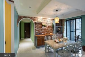 色彩繽紛童趣，有如童話小鎮的鄉村風美宅_視覺圖