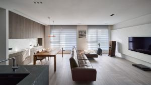 淨白的現代風好宅，彈性隔間、開放格局讓採光明亮_視覺圖