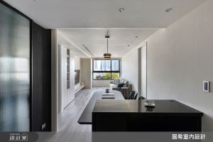 大收納藏玄關、中島延伸多功能桌！20 坪新成屋住一家五口也綽綽有餘_視覺圖