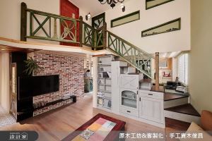 19坪樓中樓老屋改造，原木家具調節濕度、隔出玄關和書房更符合需求_視覺圖