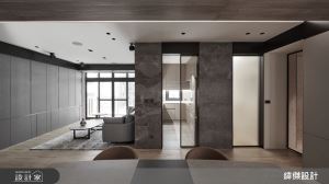 中古屋翻轉人文禪風寫照！通透隔間、雙面櫃與藝術展示，徜徉寧靜安定私宅_視覺圖