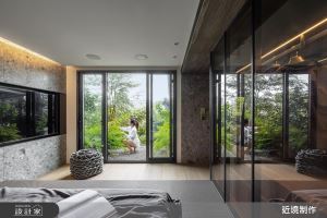 45坪老屋翻轉現代風森林秘境！玻璃帷幕擁自然，石材中島創造奢華饗宴_視覺圖