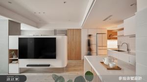 老屋翻轉日式無印宅！半高電視牆與中島吧檯，梳理盈滿機能的舒適場域_視覺圖