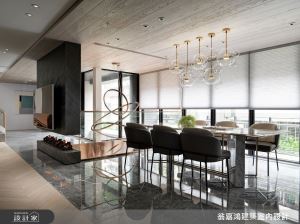 令人驚嘆的頂級豪奢別墅！用懸浮電視牆，牽起暖心感客廳、時尚餐廚設計_視覺圖