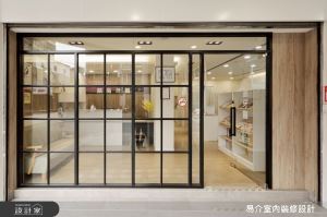 老屋翻新森林圖書館牙醫診所！木紋與書牆營造自然與人文氣息，撫平看牙時的緊張氣氛_視覺圖