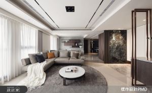 奢華人文飯店風！玄關石材端景、展示櫃體與開放大餐廚，穿透感延伸精緻大器風采_視覺圖