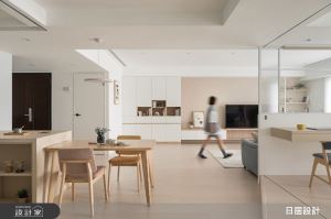 2+1房讓空間放大一倍！活動隔間與自然造景，創造一家三口最療癒的生活日常_視覺圖