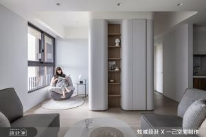 一家三口新居落成美得令人羨慕!漸層天空藍調和一室的和諧，收納機能超強大_視覺圖