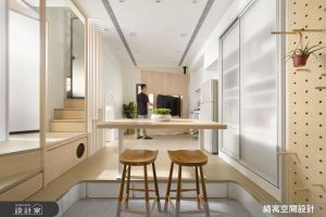 神設計！11坪的旋轉電視牆兼具3大功能，實現2大2小1貓的理想生活場景_視覺圖