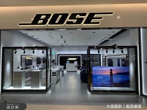 透過室內設計讓精品更精品!黑與白創造時髦音響展售空間_視覺圖