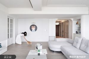 每天回家看海的夢想，被實現了！新古典居家與窗外海景的優雅交融_視覺圖