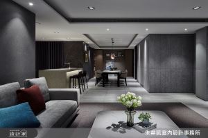 90 坪透天廣納生活機能！深邃美學建構五房三廳，還擁有和室、視聽區與品茗區_視覺圖
