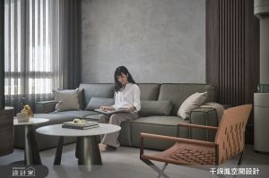 在港都高雄打造三代同堂的溫馨生活!暖色光線X灰色特殊漆勾勒121坪透天別墅_視覺圖