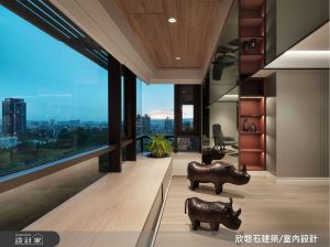 飽覽窗景的詩憶秘境！台中 60 坪老屋翻新，在窗邊臥榻欣賞落日餘暉、頂級衛浴洗去工作的疲憊_視覺圖
