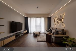 沈穩低彩度的現代人文風！深棕木地板奠定寧靜感，迷人光影為空間加溫_視覺圖