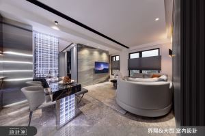 前進科技感現代風宅邸！不鏽鋼與燈帶交織前衛風尚，石材與展示櫃烘托人文大器之姿_視覺圖
