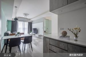 誰說工程師沒有情調！中島吧台廚房＋多功能和室，24 坪預售屋機能美型兼具還帶著淡淡薄荷香_視覺圖