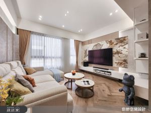 混搭現代與輕奢的透天別墅！佐入鏡面、鍍鈦與自然石材風貌，注入精緻時尚風采_視覺圖