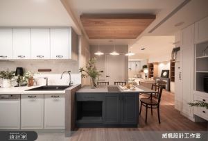 25坪老屋開放廚房、中島與餐桌三合一，美式風凝聚親友情感為聚會增添歡樂時光_視覺圖