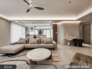 溫醇奶茶色調X燈帶光影，實現寧靜的侘寂風豪宅，中島吧台與精品級更衣室療癒每一天_視覺圖