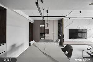 穿透感玄關、時尚中島餐櫃、美型更衣室，為一家四口建構愜意的北歐風生活場域_視覺圖