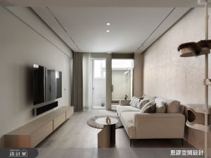 讓25坪老屋陪我們攜手到老!重塑格局增設天窗、衛浴與中島，年邁起家厝化身清新混搭宅_視覺圖