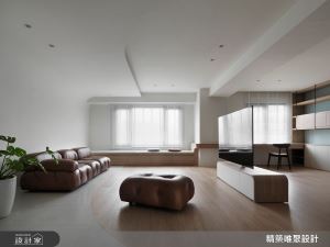 45坪中古屋輕盈蛻變純淨侘寂風！美好弧形勾起生活一抹微笑，臥榻串書桌拉出寬敞動線_視覺圖