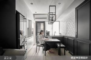 20 坪擁有大中島和好收納，打造公仔迷夫妻的有型現代宅！_視覺圖