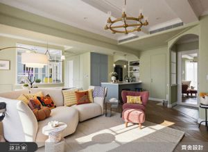 宛如走進Vogue名人住宅！訂製個性中島串連客廳、折疊門創造空間彈性，33 坪新成屋以美式風格剪裁打造生活儀式感_視覺圖