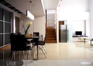 樓梯間也可以風光明媚_視覺圖