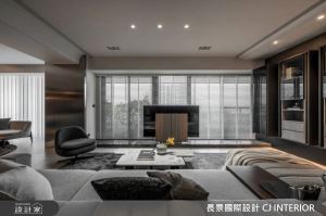 【TV】拓寬客廳面向 引入新灣區風景！低奢深色系都會雅痞宅_視覺圖