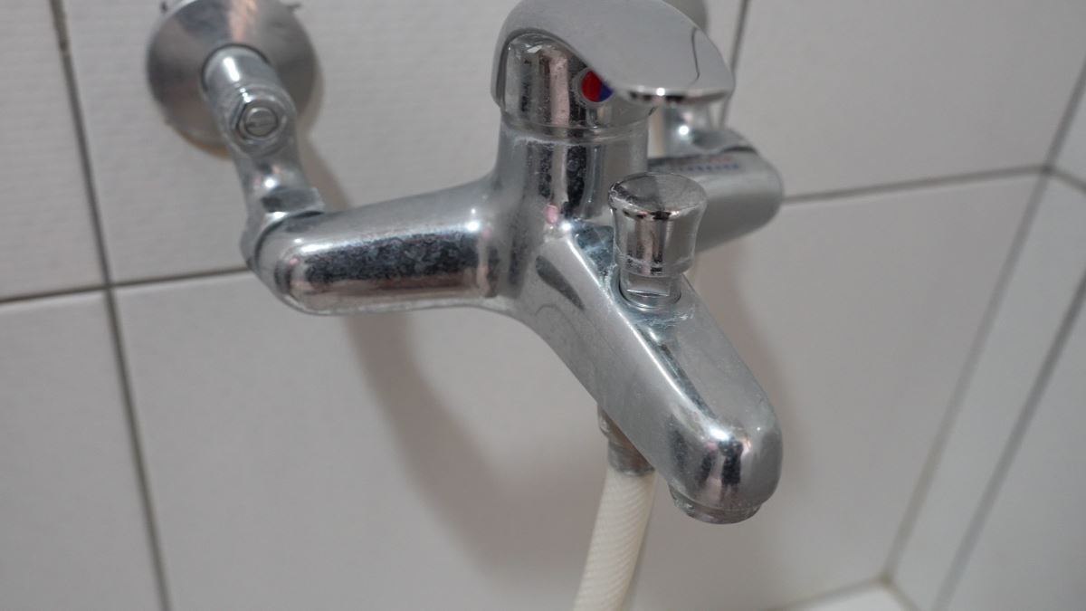 水龍頭漏水自己換很簡單，基本水線管路居家修繕自己來，看懂、會換自己動手更快_視覺圖