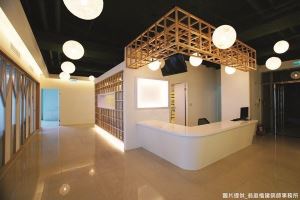 用設計拉近與就診者的距離，溫暖療癒的婦產科診所_視覺圖