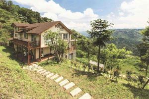 兩隻老鷹盤旋一見鍾情，海拔550公尺上的圓夢屋_視覺圖