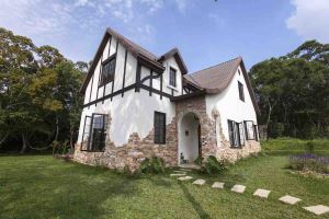 呼吸自由空氣，實現自在田園夢的都鐸式住宅_視覺圖