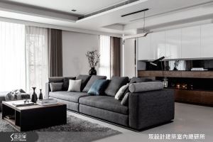 有一種魅力叫做內斂！以低彩度佈局展現成熟穩健的俐落空間_視覺圖