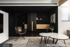 黑白配出立體框景，美味也兜出書香氣_視覺圖